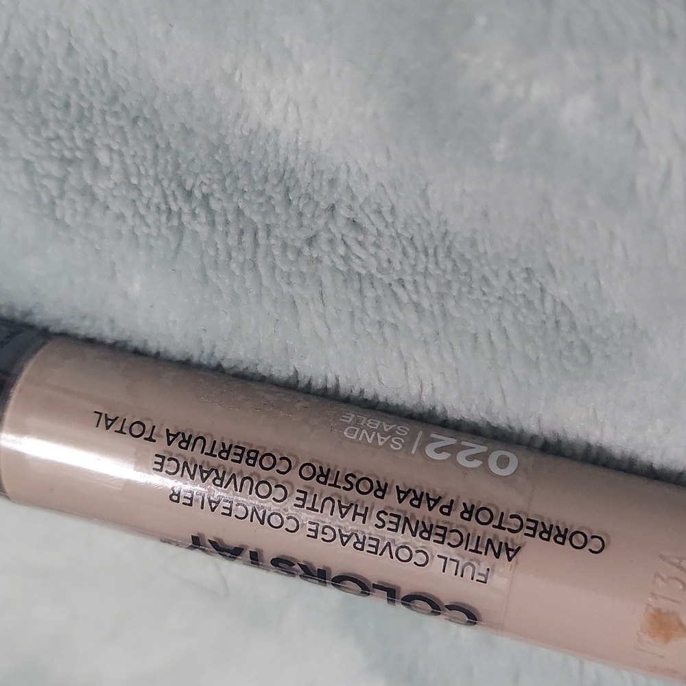 Revlon ColorStay Concealer, Full Coverage - Picture 2 of 7